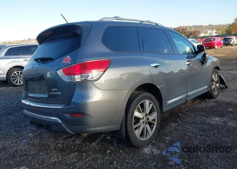 2016 Nissan Pathfinder Platinum z USA, uszkodzony, nr VIN 5N1AR2MM3GC622843